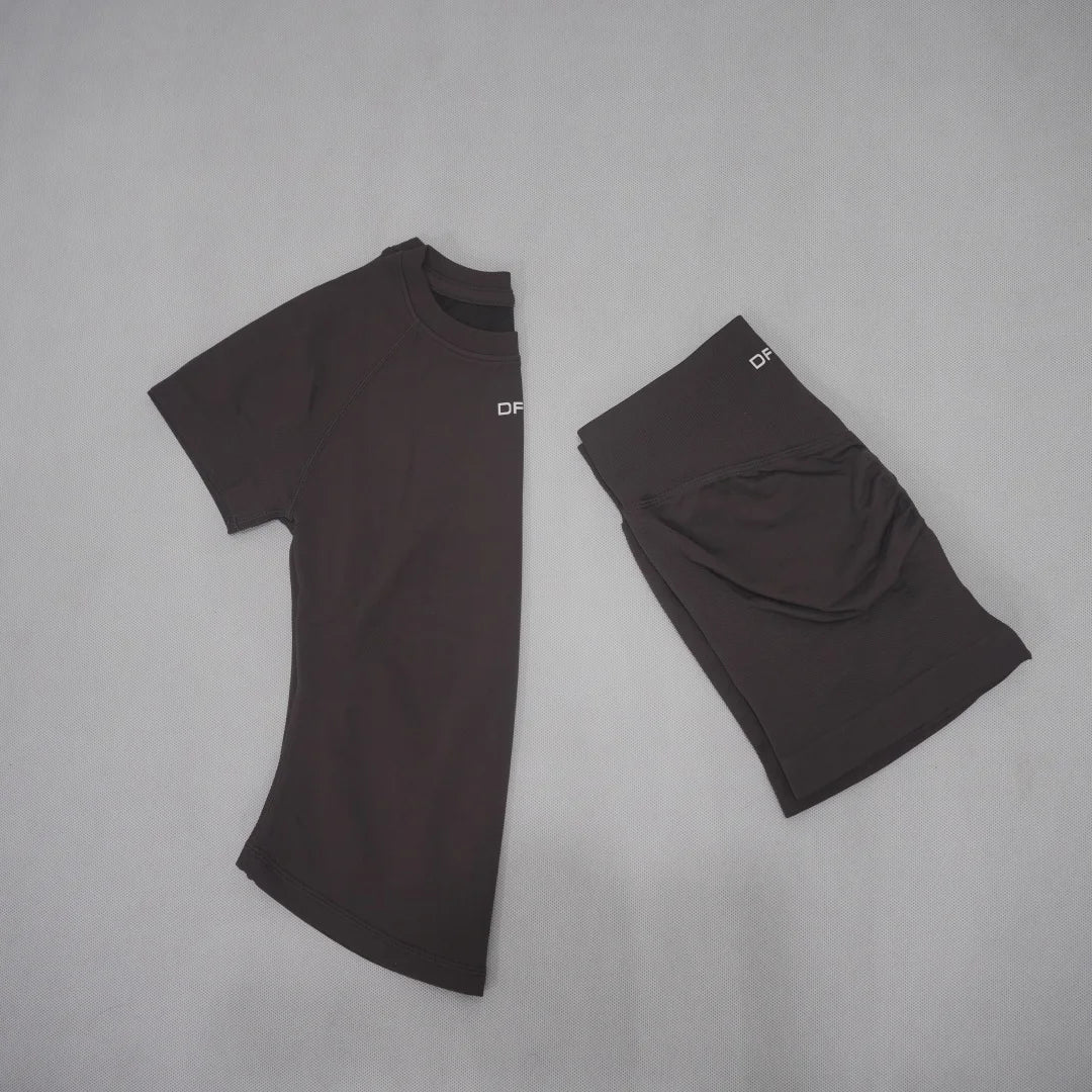 DF LOGO Women Seamless 2Pcs Sports Set Short Sleeve Yoga Outfit High Elastic Quick Dry Tummy Control Butt Lifting Running Shorts