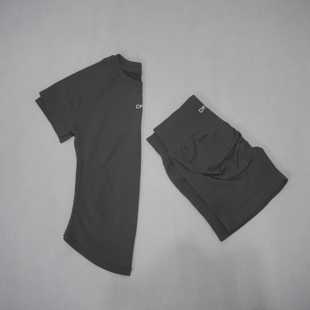 DF LOGO Women Seamless 2Pcs Sports Set Short Sleeve Yoga Outfit High Elastic Quick Dry Tummy Control Butt Lifting Running Shorts